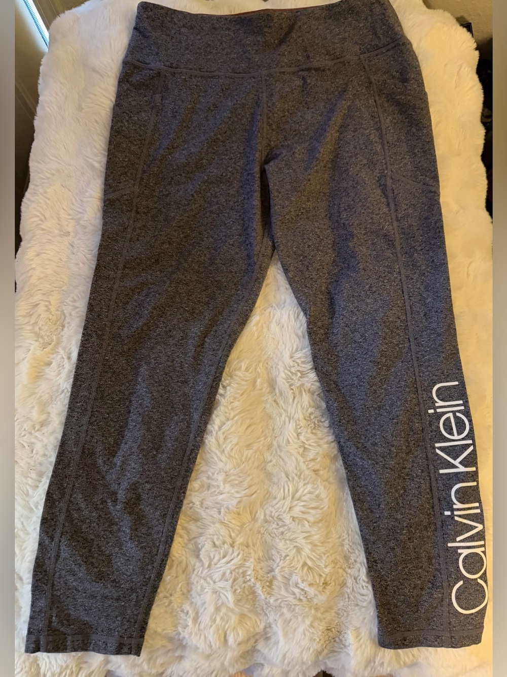 XL Calvin Klein leggings. Side & back pocket at waist.Matching jacket available